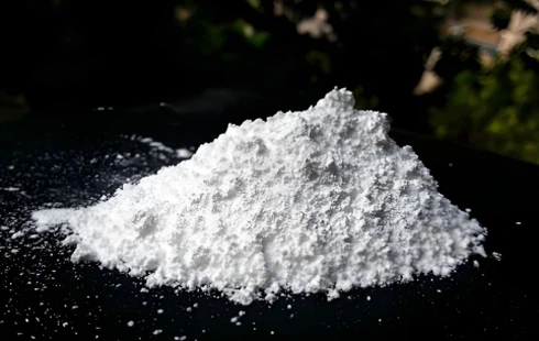 Difference Between Titanium Oxide and Titanium Dioxide Difference Between Titanium Oxide and Titanium Dioxide